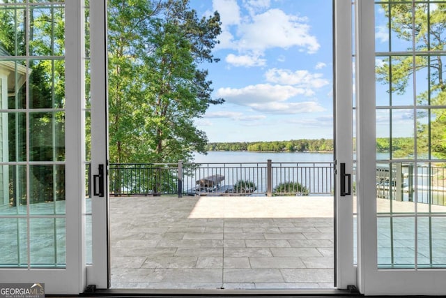 1230 Lake Club Dr, Greensboro, GA 30642 - entryway featuring a water view