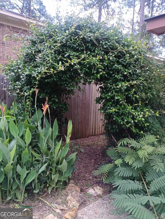 1806 Dawson Rd, Albany, GA 31707 - view of yard