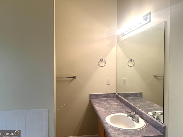 2561 Lancewood Ln, Lithonia, GA 30058 - bathroom featuring vanity