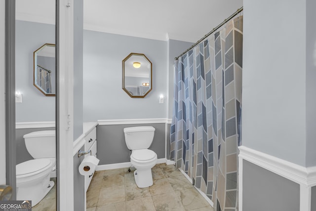 303 Oak Way Dr, Eastanollee, GA 30538 - bathroom with a shower with shower curtain and vanity