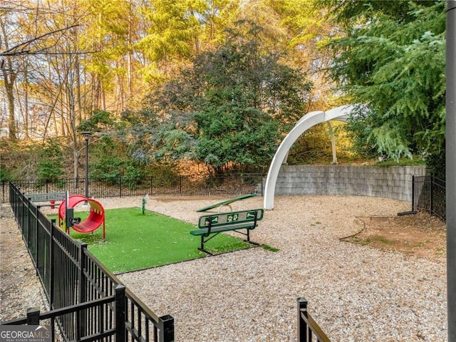 795 Hammond Dr Unit 1012, Atlanta, GA 30328 - surrounding community featuring a dog friendly area