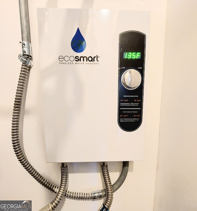 20 Marietta St NW Apt 9B, Atlanta, GA 30303 - detailed view of water heater