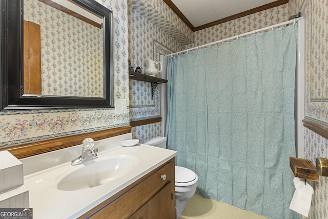 2540 Sugar Hill Rd, Unadilla, GA 31091 - full bath with wallpapered walls, vanity, crown molding, and a shower with shower curtain
