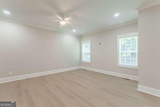 540 Sunset Ave, Comer, GA 30629 - unfurnished room with ceiling fan, light wood finished floors, recessed lighting, and ornamental molding