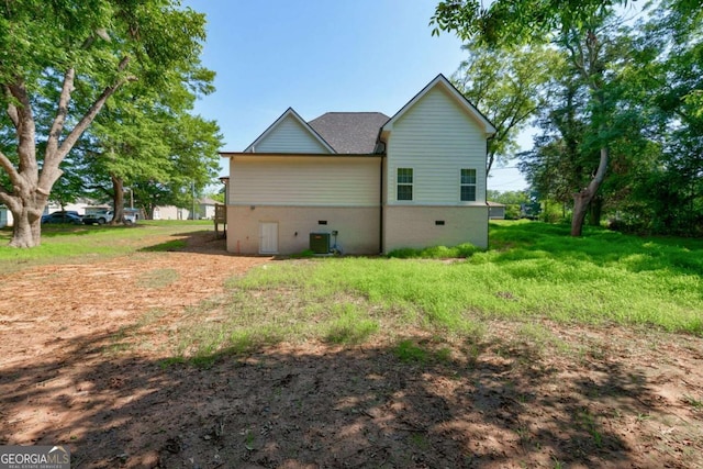 540 Sunset Ave, Comer, GA 30629 - back of property featuring crawl space and roof with shingles