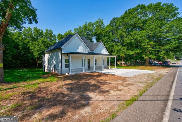 540 Sunset Ave, Comer, GA 30629 - modern farmhouse with board and batten siding and covered porch