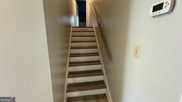 4550 Cypress Ridge Ct, Stone Mountain, GA 30083 - staircase with wood finished floors and baseboards