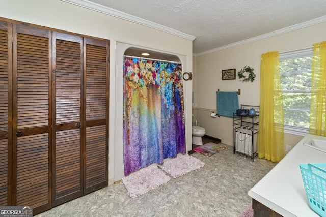 303 Cherokee St, Pine Mountain, GA 31822 - bathroom with crown molding, a textured ceiling, a closet, a shower with shower curtain, and vanity