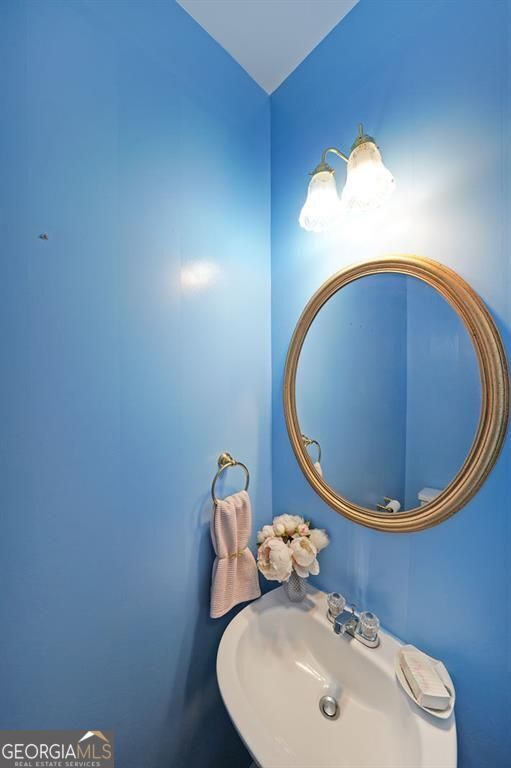 5176 Shotwell St, Woodstock, GA 30188 - bathroom featuring a sink