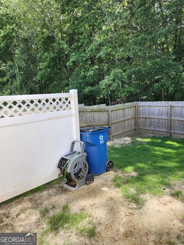 979 Simonton Dr, Lawrenceville, GA 30045 - view of fenced backyard