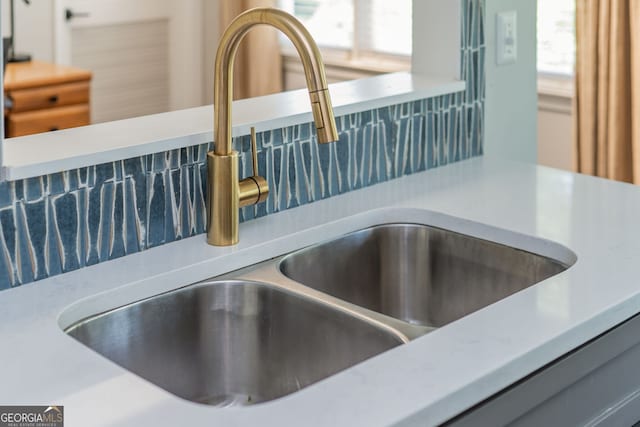 9 Saint Claire Ln NE, Atlanta, GA 30324 - kitchen view of tasteful backsplash and light countertops