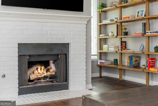 9 Saint Claire Ln NE, Atlanta, GA 30324 - detailed view of a fireplace and wood finished floors