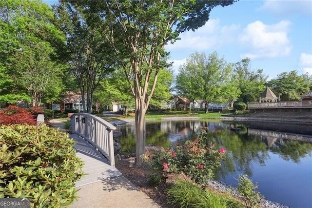3707 Vineyards Lake Cir NW Unit 22, Kennesaw, GA 30144 - surrounding community featuring a water view
