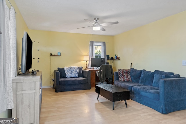 110 Clearview St, Clarkesville, GA 30523 - living room with light wood finished floors and a ceiling fan