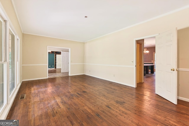 290 Bear Cave Trl, Lakemont, GA 30552 - empty room with wood finished floors, a chandelier, and crown molding