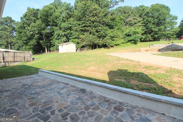413 Spring Village Rd SE, Lindale, GA 30147 - view of yard featuring a patio