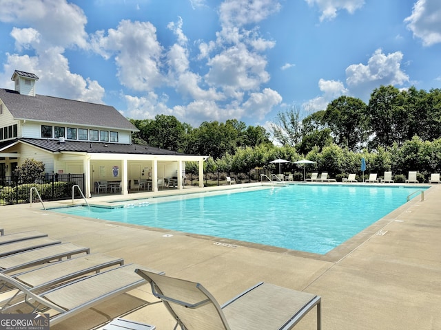 5599 Wheeler Ridge Rd, Auburn, GA 30011 - community pool with a patio