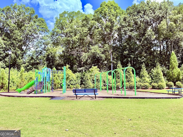5599 Wheeler Ridge Rd, Auburn, GA 30011 - communal playground featuring a lawn