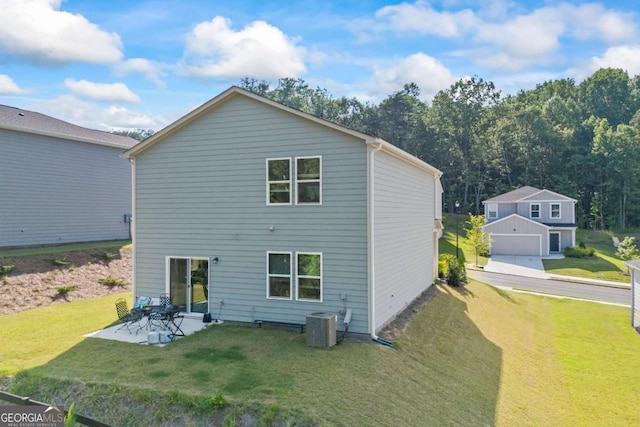 2942 Salinger Way, Gainesville, GA 30507 - back of property with a yard and a patio