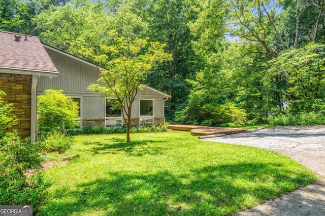 1690 Trotters Ln, Stone Mountain, GA 30087 - view of green lawn