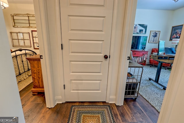533 Ledford Rd, Dillard, GA 30537 - foyer entrance with dark wood-style flooring