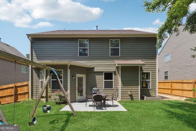 6202 Oakdale Ridge Ct SE, Mableton, GA 30126 - back of house featuring a fenced backyard and a patio area