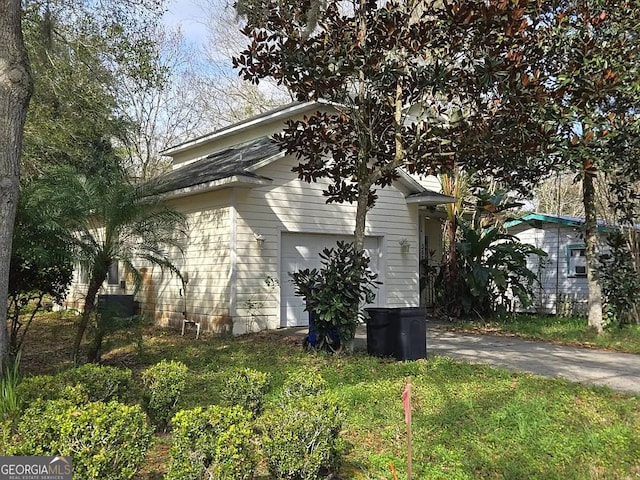 362 Cape Ave, Saint Augustine, FL 32084 - view of home's exterior with a garage