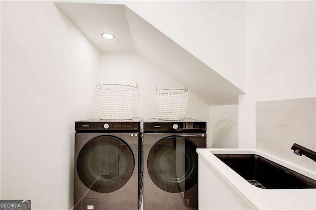 6090 River Chase Cir, Atlanta, GA 30328 - laundry area featuring separate washer and dryer and recessed lighting