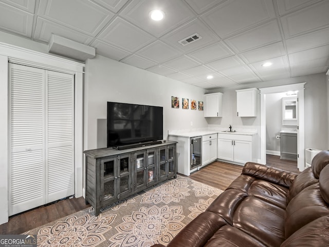 302 Thornhill Cir, Jefferson, GA 30549 - living room featuring wine cooler, recessed lighting, and light wood-style flooring