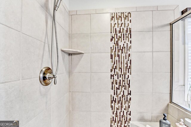 2325 Lake Cove Ct, Buford, GA 30519 - bathroom with a tile shower