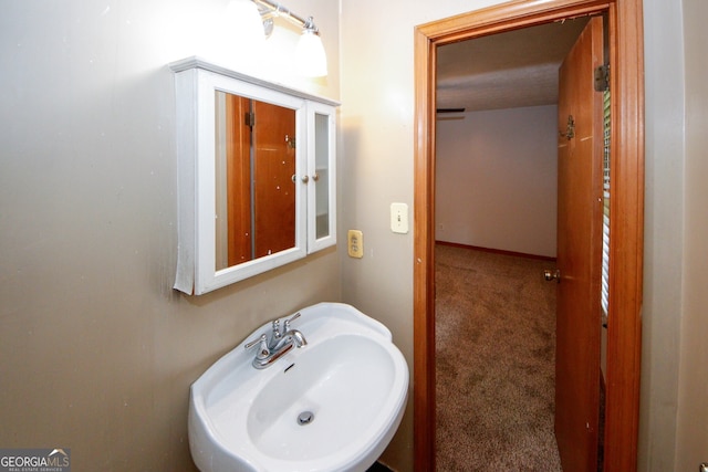 2202 Springdale Dr, Snellville, GA 30078 - bathroom with a sink