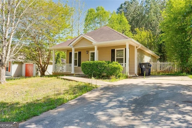 179 Glynn Addy, Stockbridge, GA 30281 - bungalow-style home with covered porch and driveway