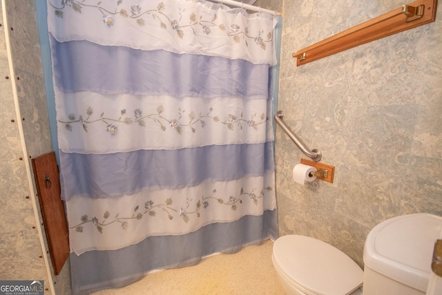 195 Hudgen Rd, Newnan, GA 30265 - bathroom featuring toilet and a shower with curtain