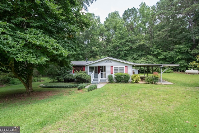 195 Hudgen Rd, Newnan, GA 30265 - view of front facade with a front yard