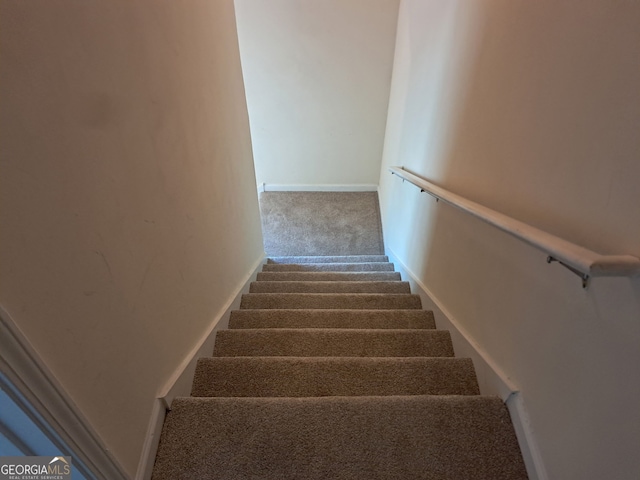 41 Middlebrook Dr, Cartersville, GA 30120 - stairway with carpet