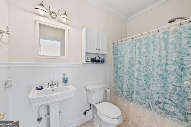 262 Pinnacle Pointe Dr, Rocky Face, GA 30740 - bathroom with a wainscoted wall and ornamental molding