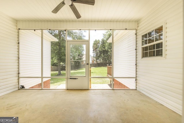 132 Hidden Creek Cir, Lizella, GA 31052 - unfurnished sunroom with a ceiling fan