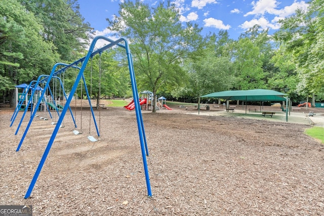 1065 Beacon Hill Xing, Alpharetta, GA 30005 - community playground with view of wooded area