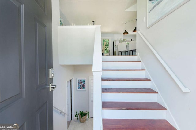 3024 Saddle Creek Dr, Gainesville, GA 30507 - view of stairway