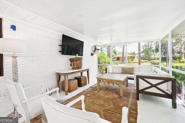 711 Chapman St, Blackshear, GA 31516 - sunroom featuring an outdoor hangout area