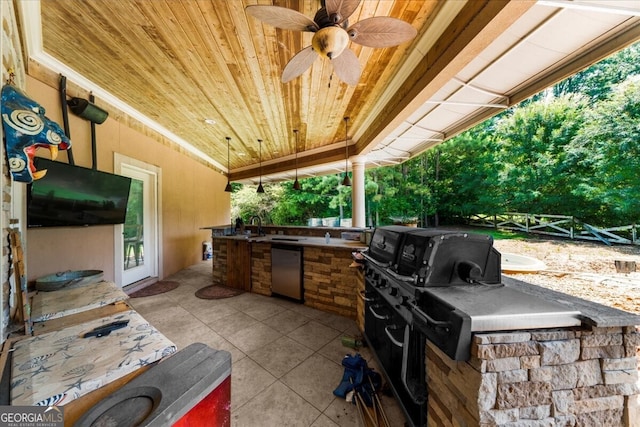 932 Shadowford Fls, Lithonia, GA 30058 - view of patio / terrace with an outdoor kitchen and ceiling fan