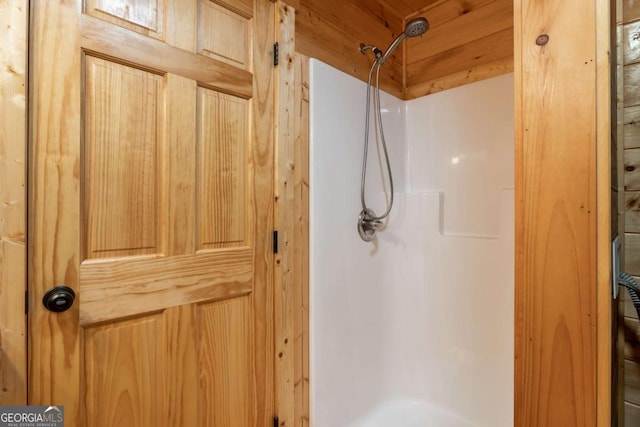 72 Bentley Cv, Murphy, NC 28960 - bathroom with a shower