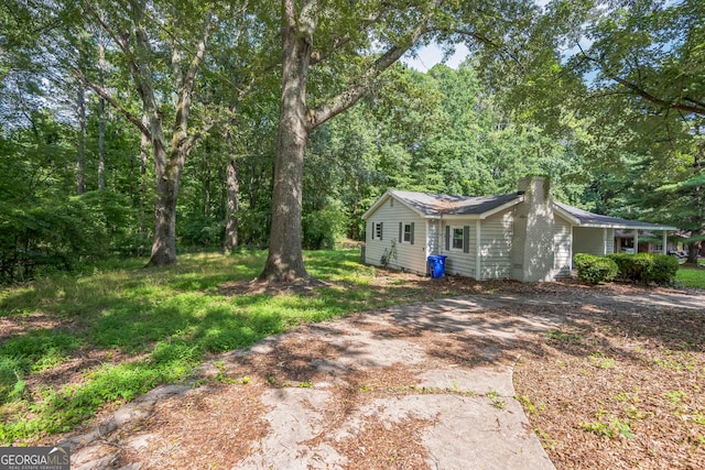 6770 Burkhead Dr, Union City, GA 30291 - view of yard with driveway