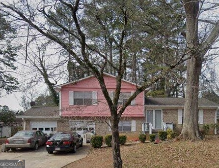 3919 Bressler Cir, Decatur, GA 30035 - tri-level home with concrete driveway