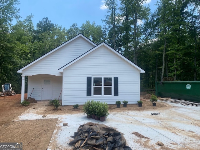 3800 High Falls Rd, Griffin, GA 30224 - view of front facade featuring a fire pit