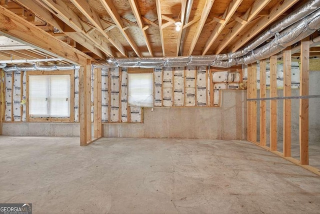 2002 Ivy Ridge Rd SE, Smyrna, GA 30080 - below grade area with healthy amount of natural light