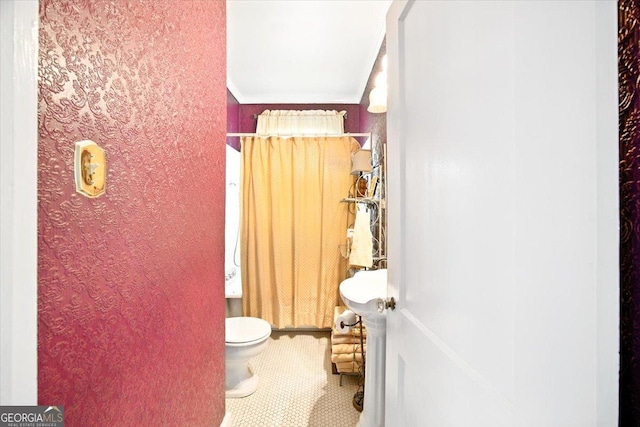 3579 Overlook Ave, Macon, GA 31204 - bathroom featuring toilet and tile patterned flooring