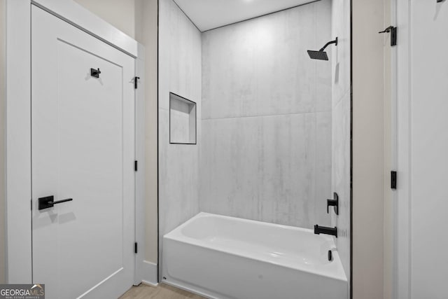 1131 Glen Eagle Dr, Greensboro, GA 30642 - full bath featuring shower / bathtub combination