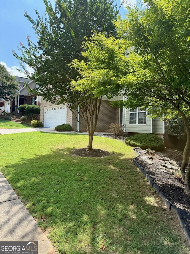 205 Huntington Shoals Dr, Athens, GA 30606 - obstructed view of property with brick siding and a front lawn