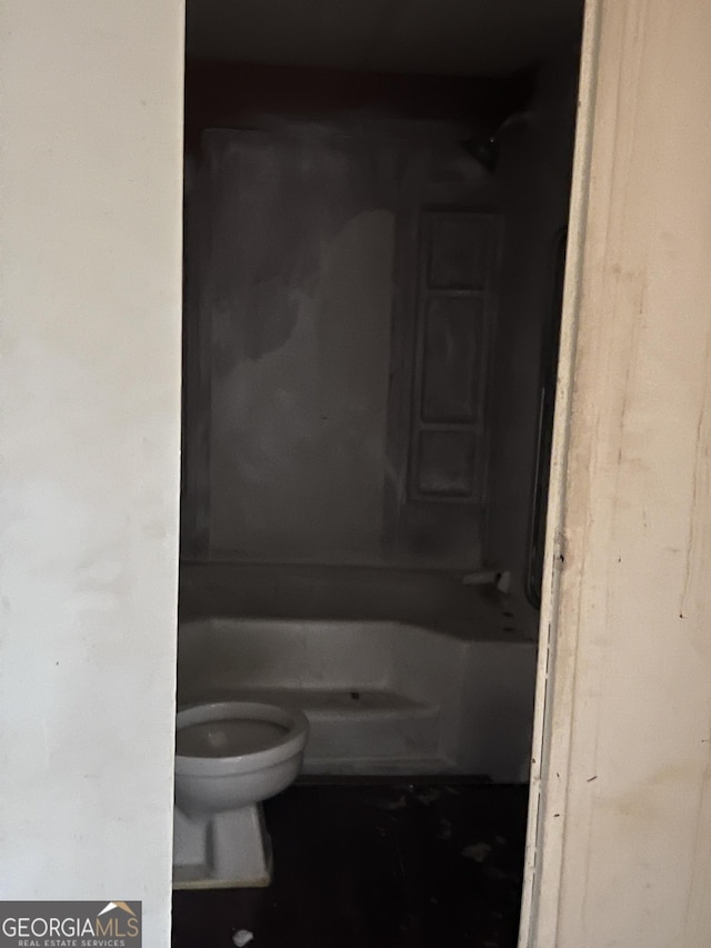 643 Dailey Mill Rd, Mcdonough, GA 30253 - full bath featuring toilet and shower / bathtub combination
